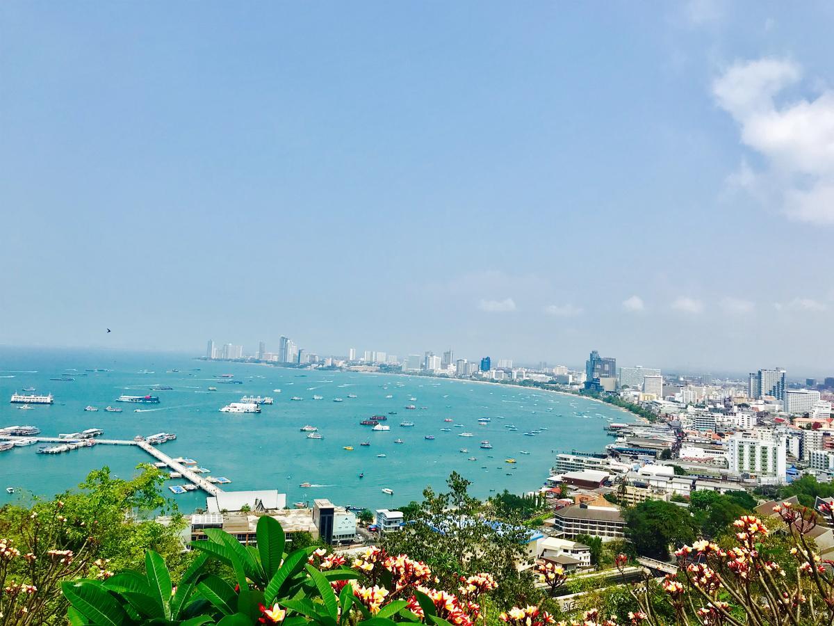 The Cliff Condominium Pattaya Buitenkant foto