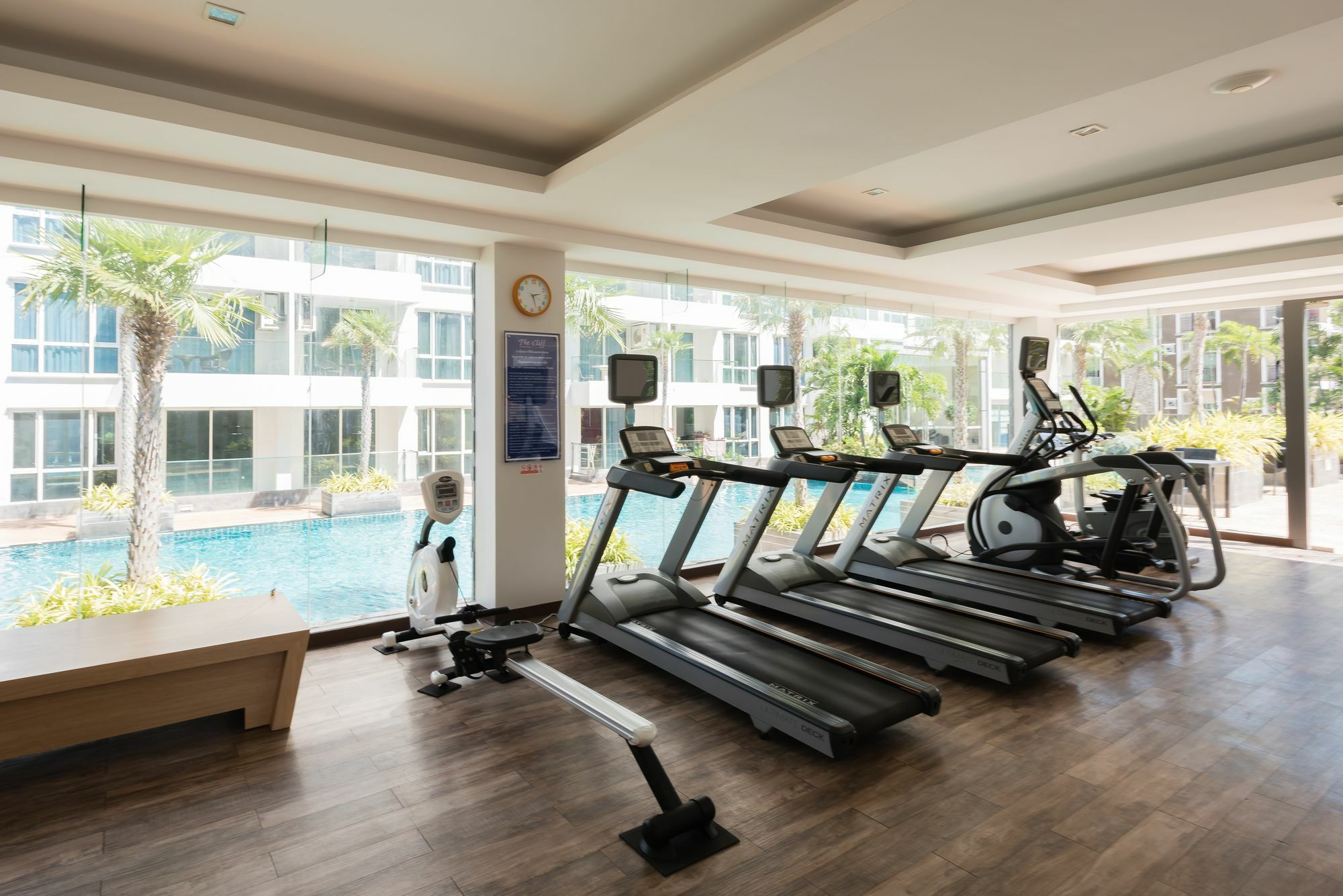 The Cliff Condominium Pattaya Buitenkant foto