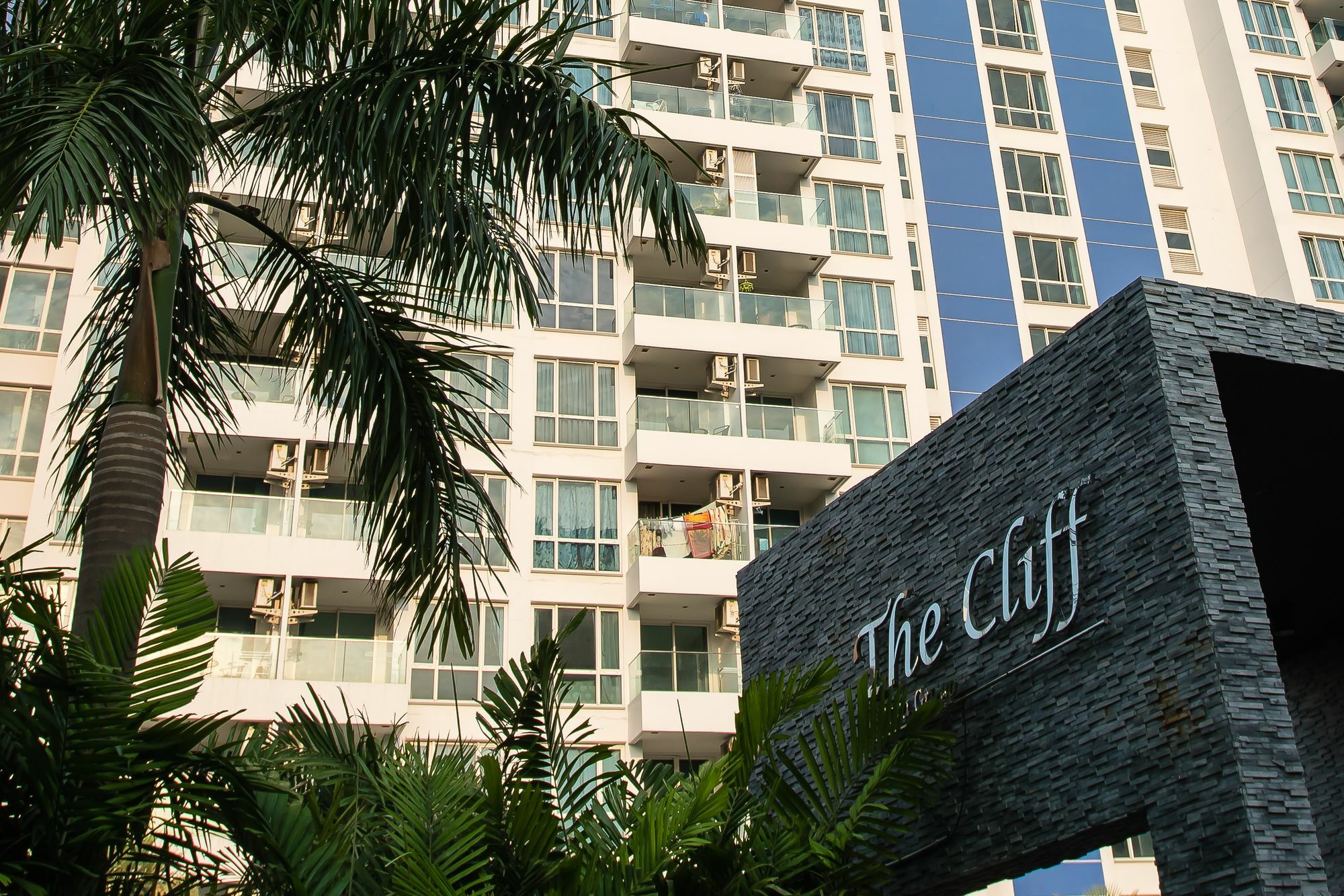 The Cliff Condominium Pattaya Buitenkant foto
